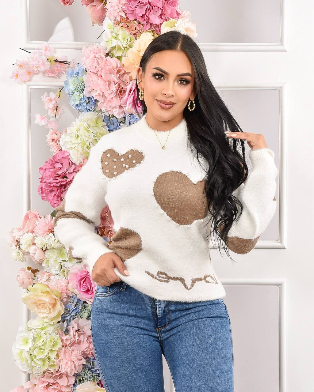 B25028 Sueter corazones