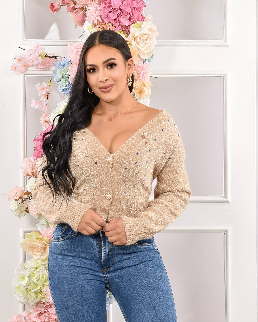B25027 Sueter con pedreria bordada + corp top